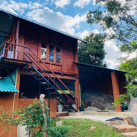 Lion Wood Treehouse Villa Talkote Eksteriør billede