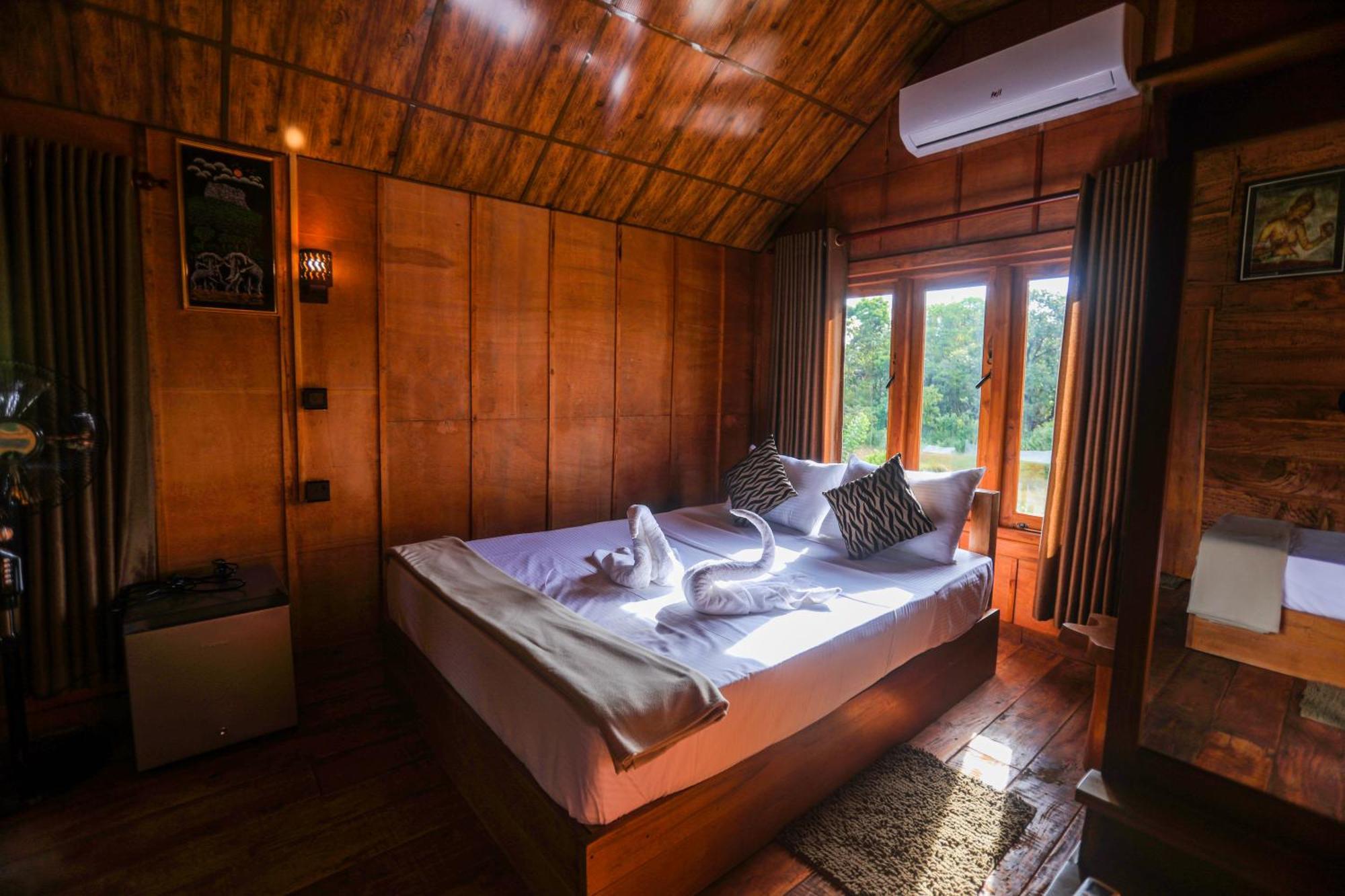 Lion Wood Treehouse Villa Talkote Eksteriør billede