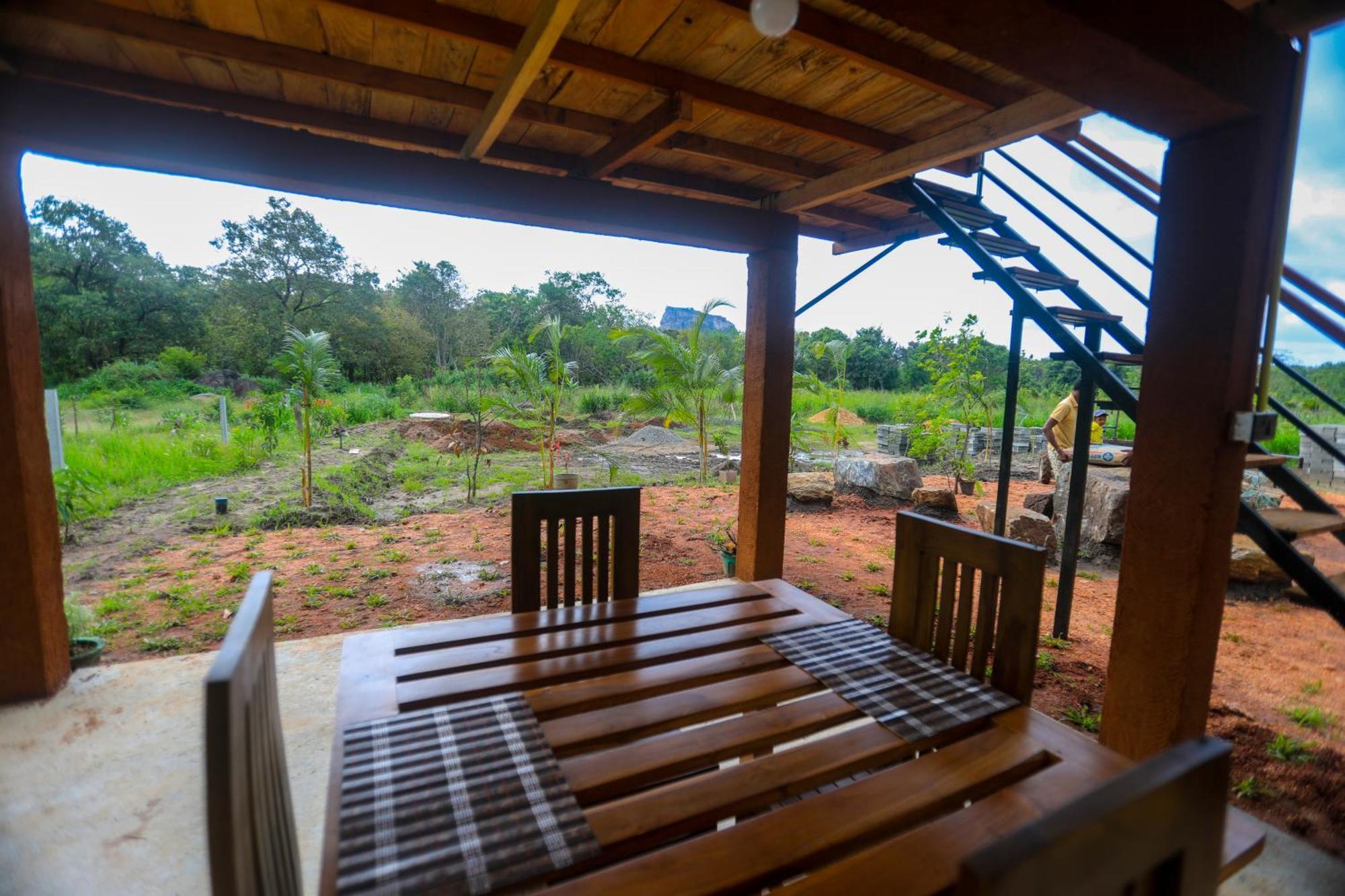 Lion Wood Treehouse Villa Talkote Eksteriør billede