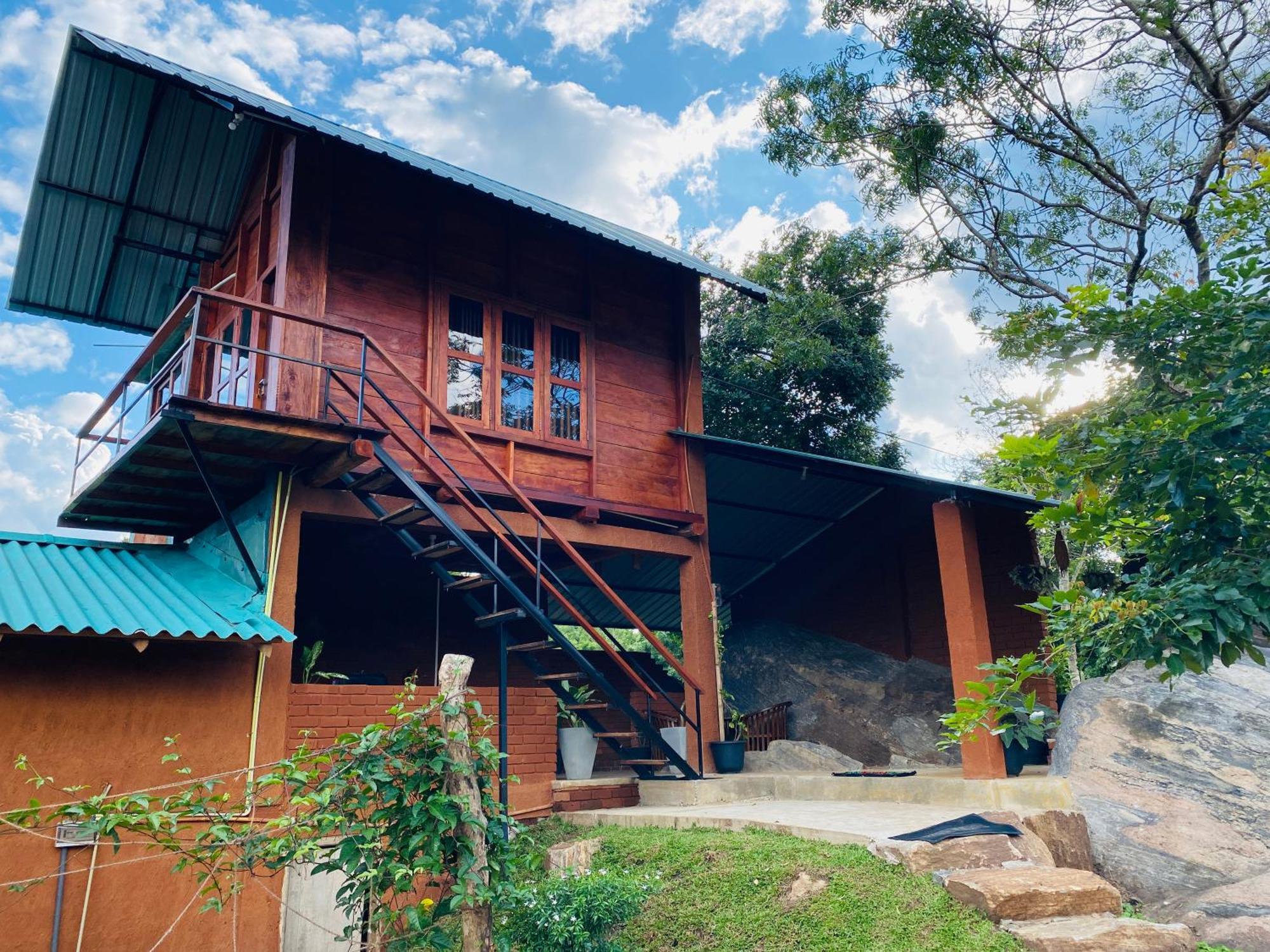 Lion Wood Treehouse Villa Talkote Eksteriør billede