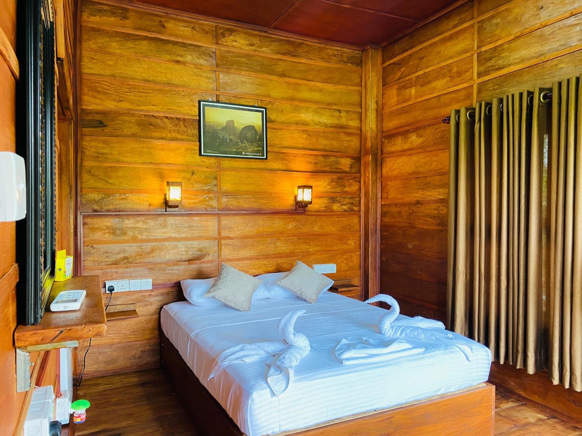 Lion Wood Treehouse Villa Talkote Eksteriør billede